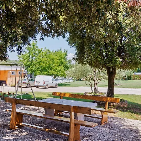 Holiday home Classy Mobile In With Garden Banjole