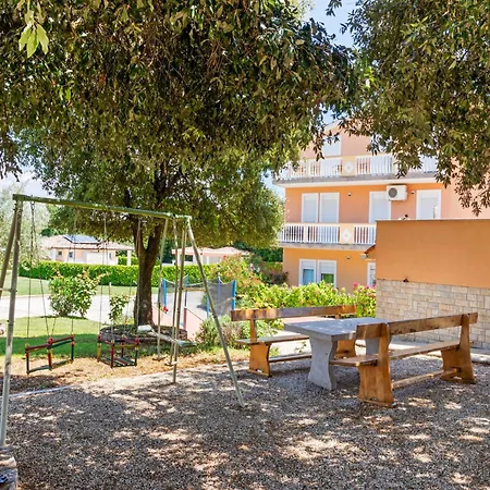 Mobile In Near Centinera * Banjole