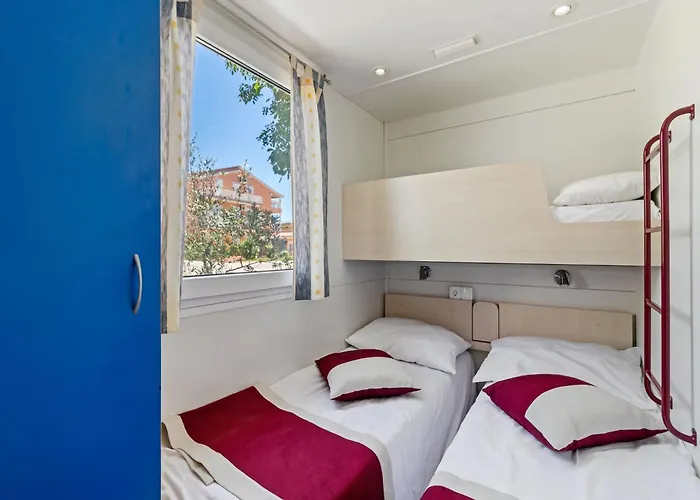 Mobile In Near Centinera