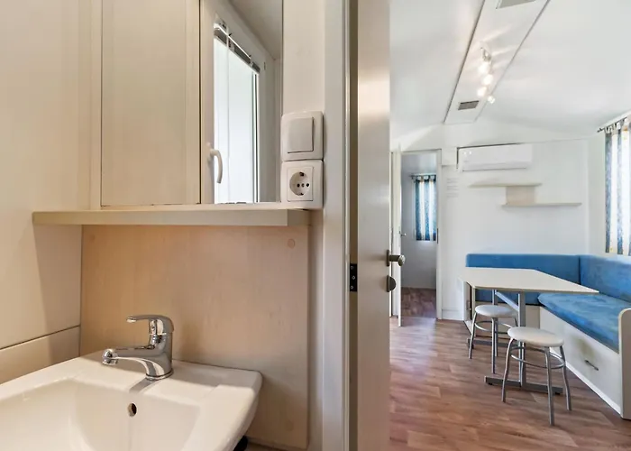 Mobile In Near Centinera Feriehus Banjole