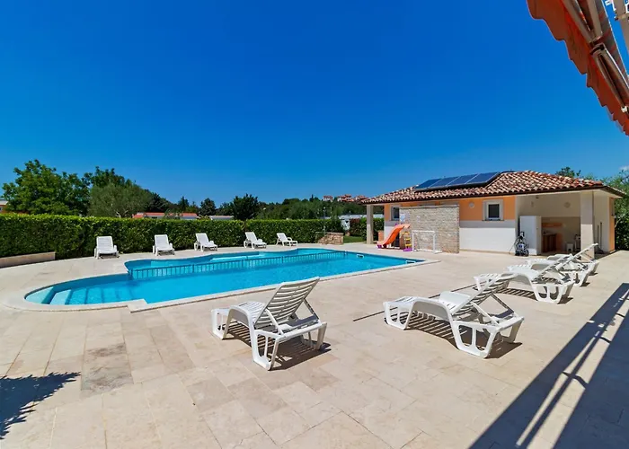 Mobile In Near Centinera Banjole