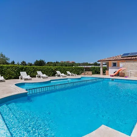 Classy Mobile In With Garden Casa vacanze Banjole
